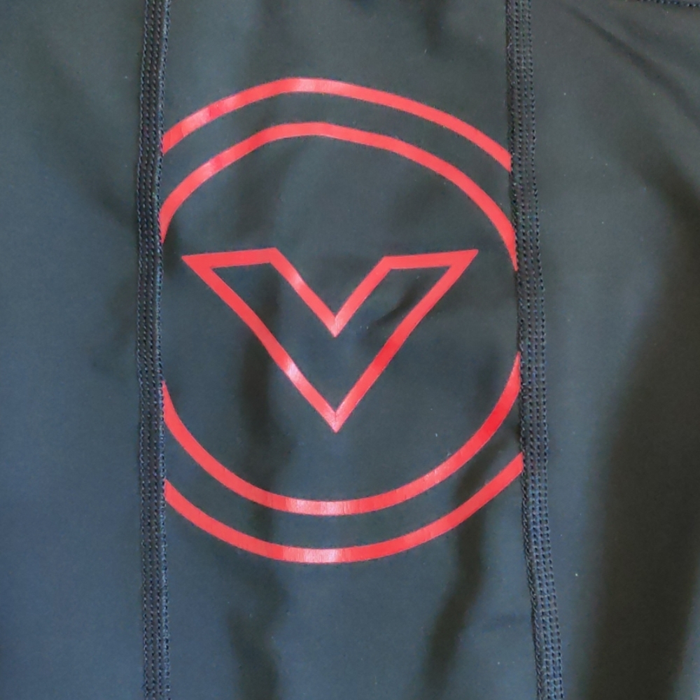 Virus Performance Capri Leggings - Picture 4 of 6